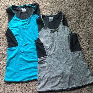 2 Fitted Workout Tops